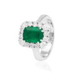 Anello con smeraldo e diamanti