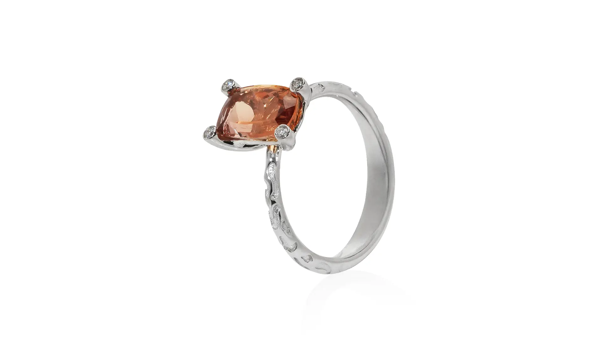 Anello con topazio imperiale