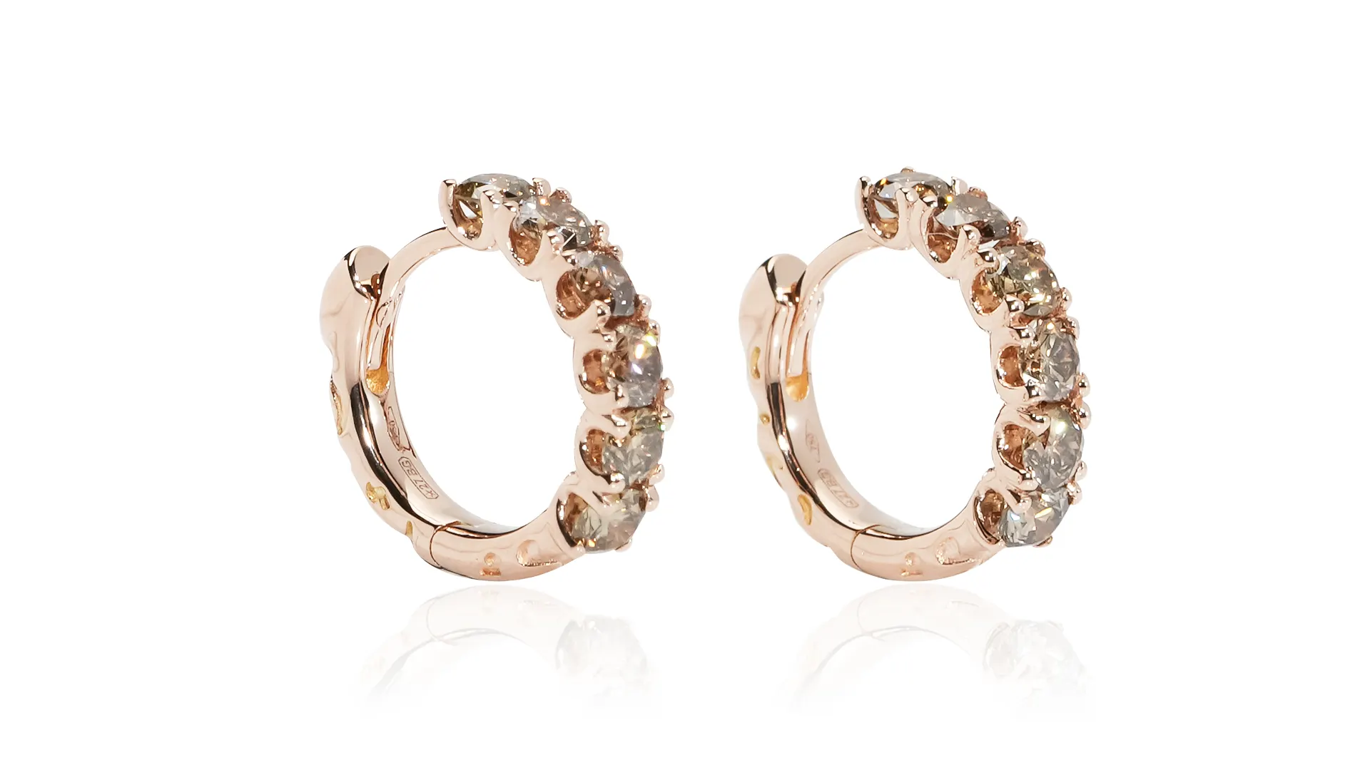 Orecchini a cerchio con diamanti brown