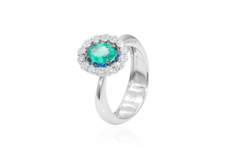 Ring with Emerald and Sapphires