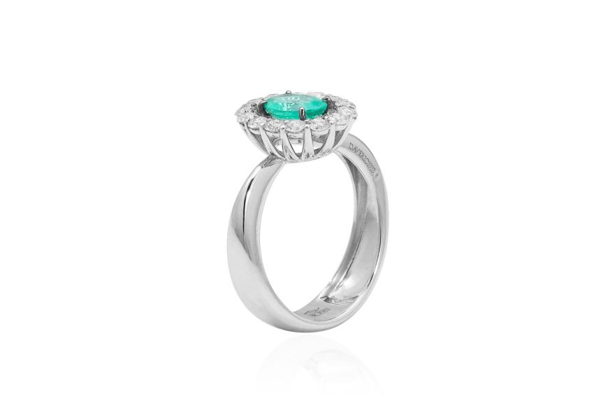 Anello con smeraldo e zaffiri
