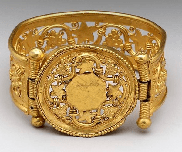 Etruscan bracelet