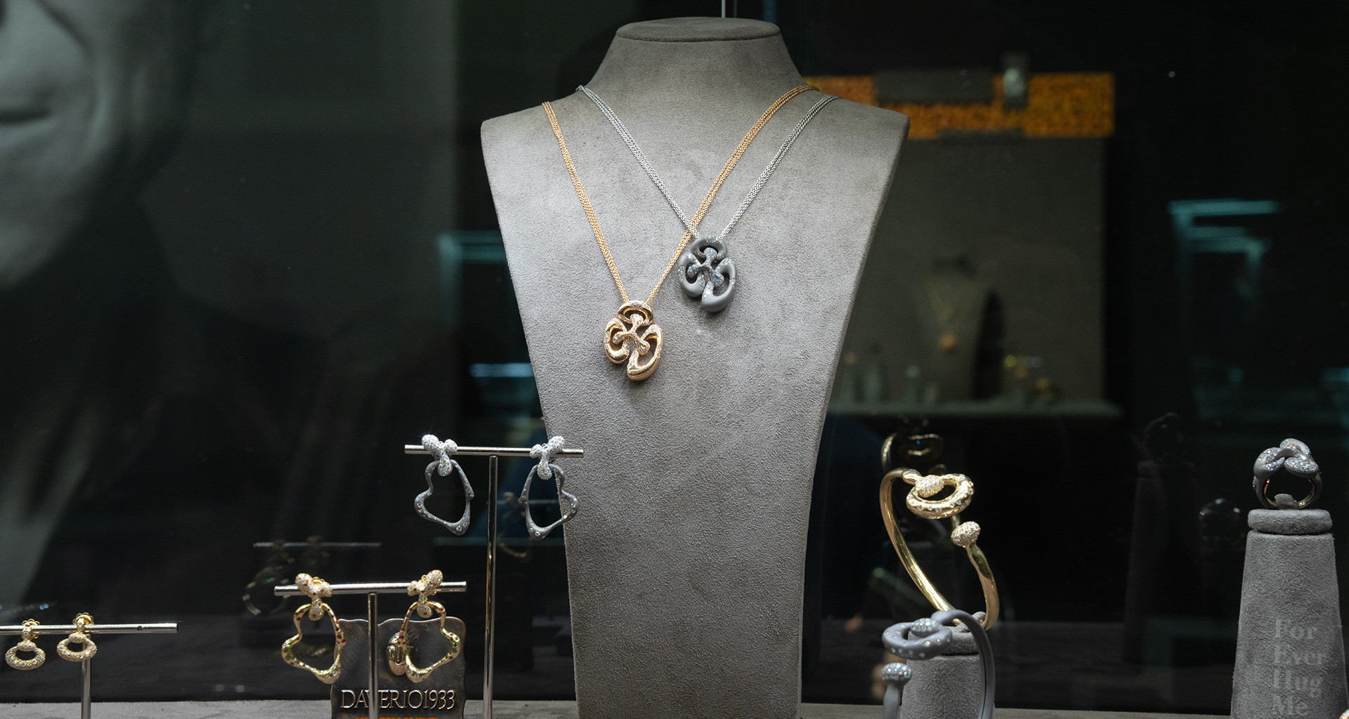 VicenzaOro 2026, VICENZAORO 2026: TITANIO, ORO E PIETRE PREZIOSE PER I NUOVI GIOIELLI FIRMATI DAVERIO1933