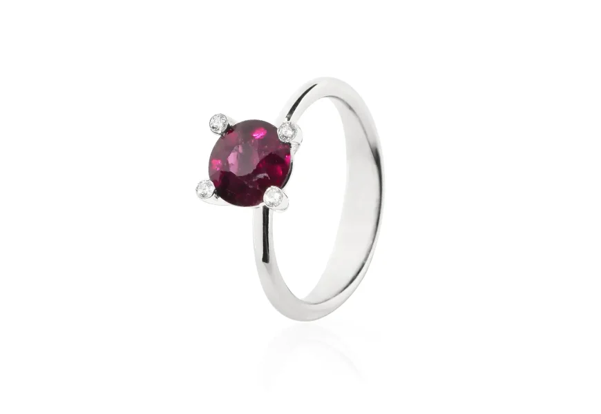 Anello con tormalina